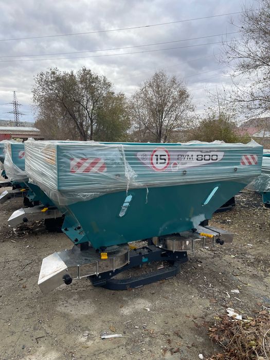 Разбрасыватель удобрений РУМ-800 усиленный с садовой приставкой 1-22