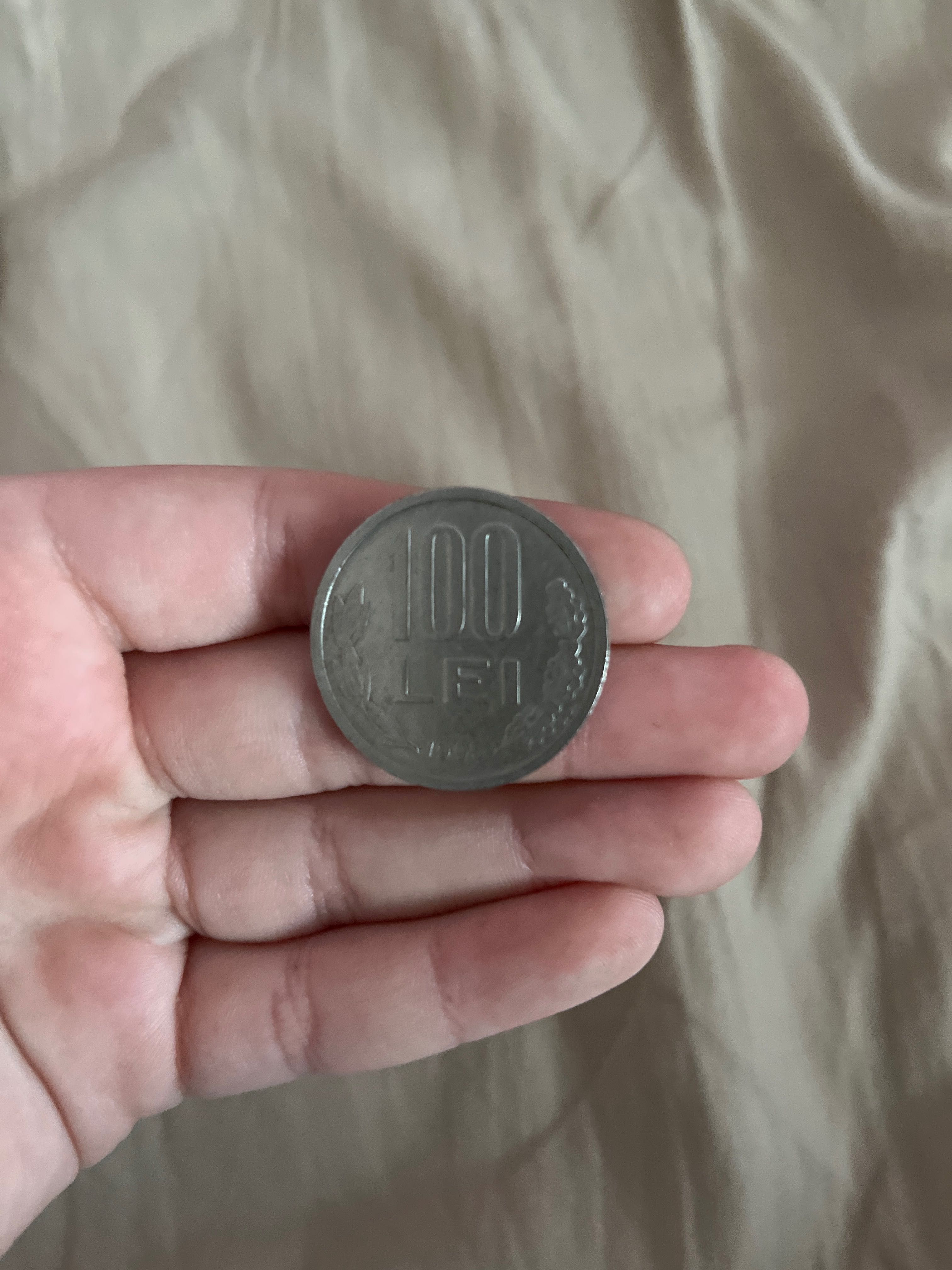 Moneda 100 lei vechi