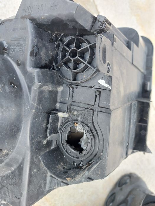 Renault Trafic 2019 десен фар