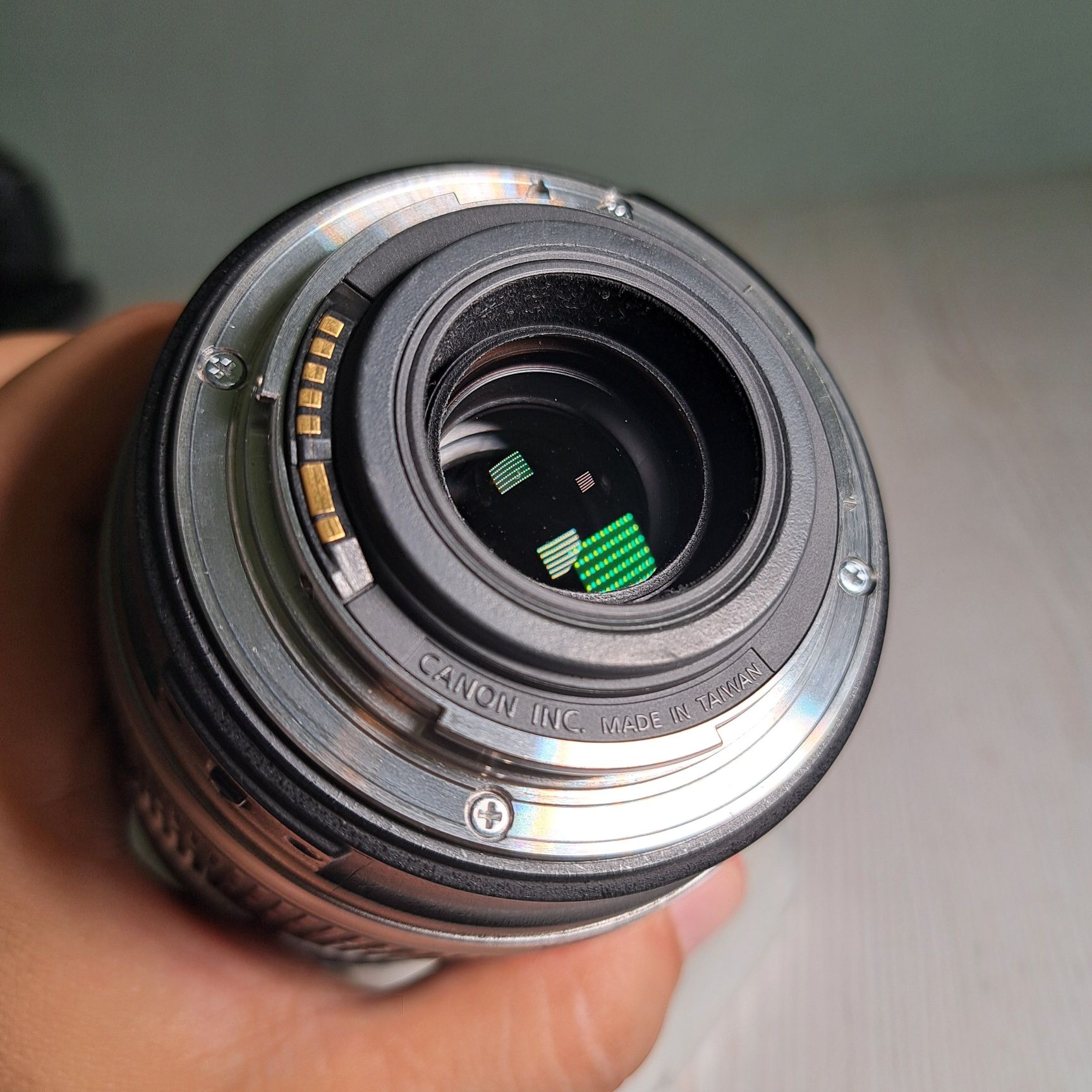 Canon EF-S 18-200mm f/3.5-5.6 IS obyektiv