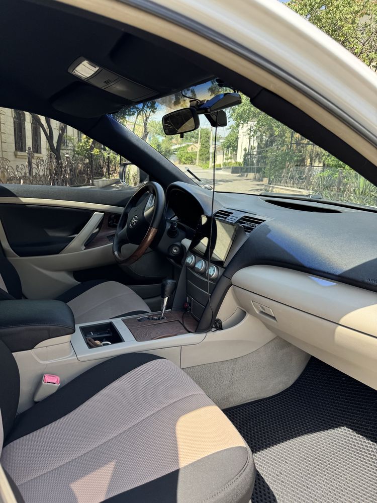 Toyota Camry 40