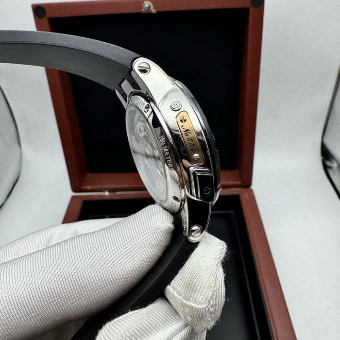 Ulysse Nardin GMT - Perpetual Calendar Black