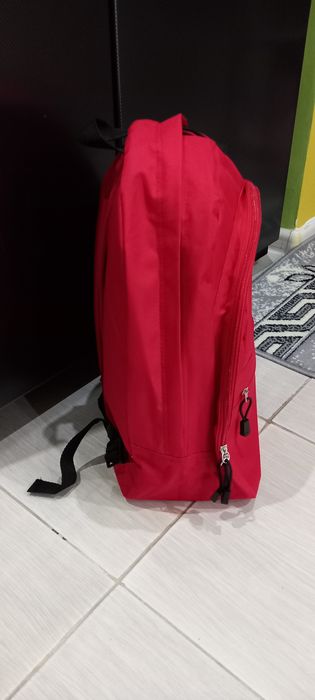 Rucsac nou roșu sau bej