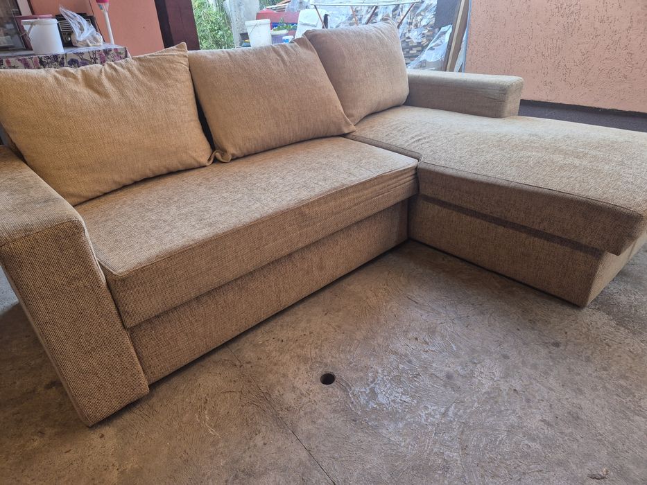 Canapea extensibila forma L, 2.3m Lx 1.7 l x 0.8h, stare exceptionala.