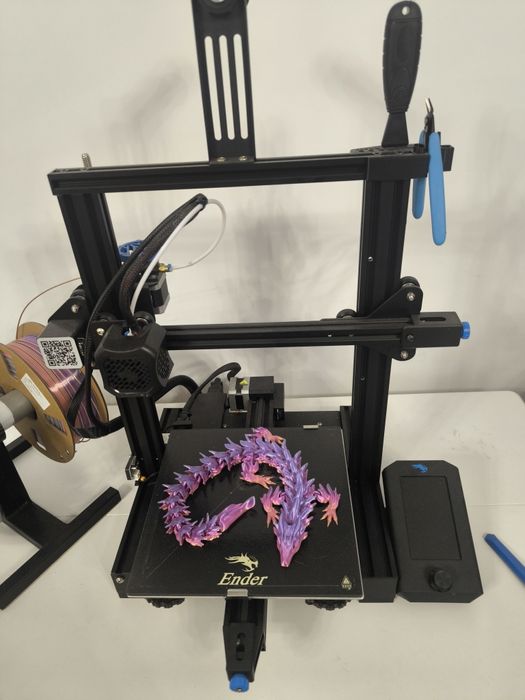 Продам 3д принтер Creality ender-3 v2