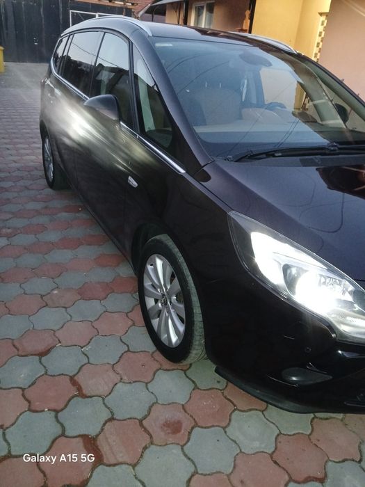 Opel zafira tourer.2.0.  7 locuri.
