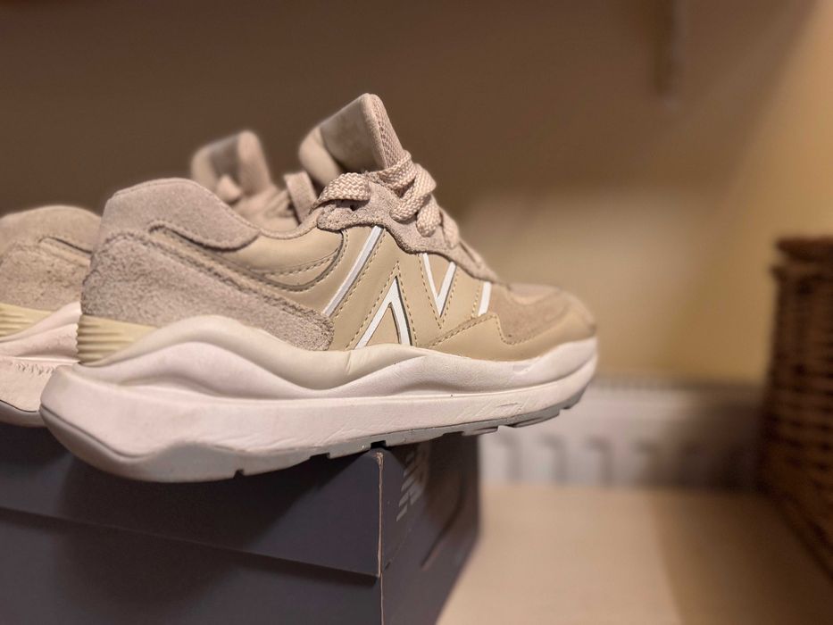 Adidasi dama New Balance 5740