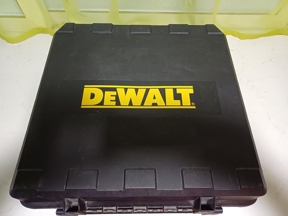 Dewalt DCN890 такер за бетон