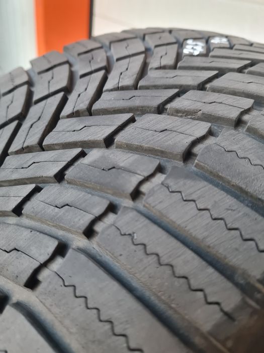 Всесезонни гуми 2 броя BRIDGESTONE WeatherControl A005 225 40 R18