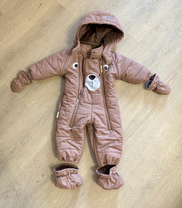 Продам зимний комбинезон для малыша