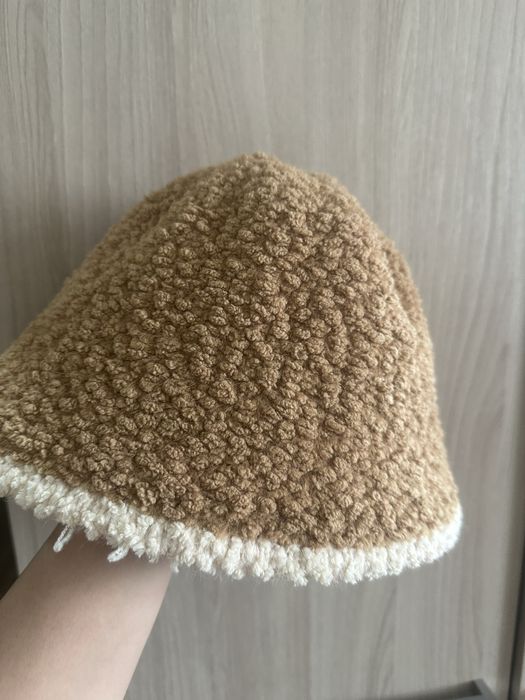 Стильная женская  шапка