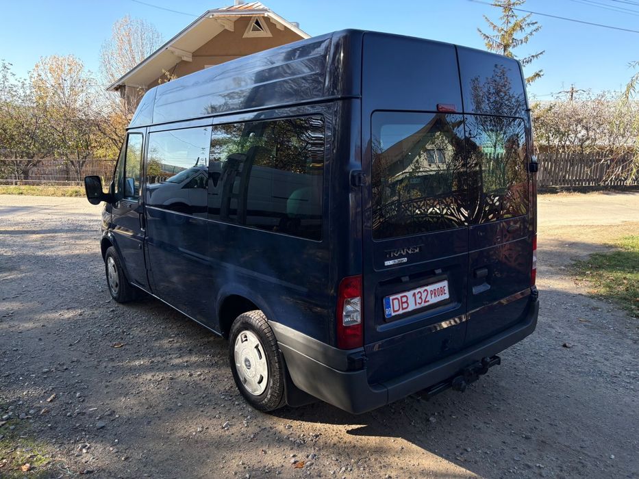 Ford transit 2011 8+1