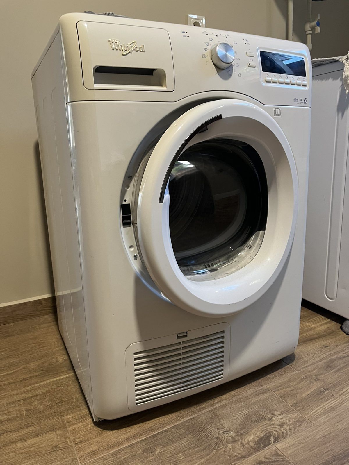 Сушилна машина Whirlpool AZB 8785Сушилна Whirlpool AZB 8785