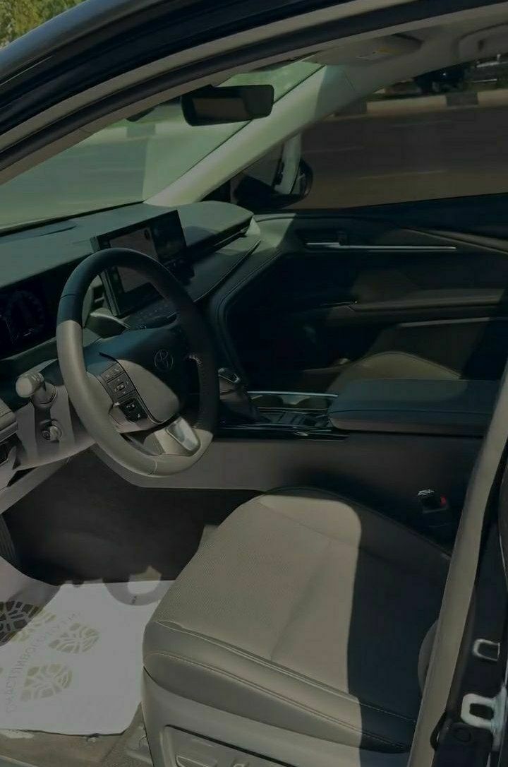 Toyota Camry 80 gibrid