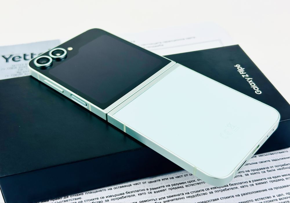 KATO НОВ! Samsung Galaxy Z Flip 6 5G 256GB 12RAM Mint 3г. Гаранция!