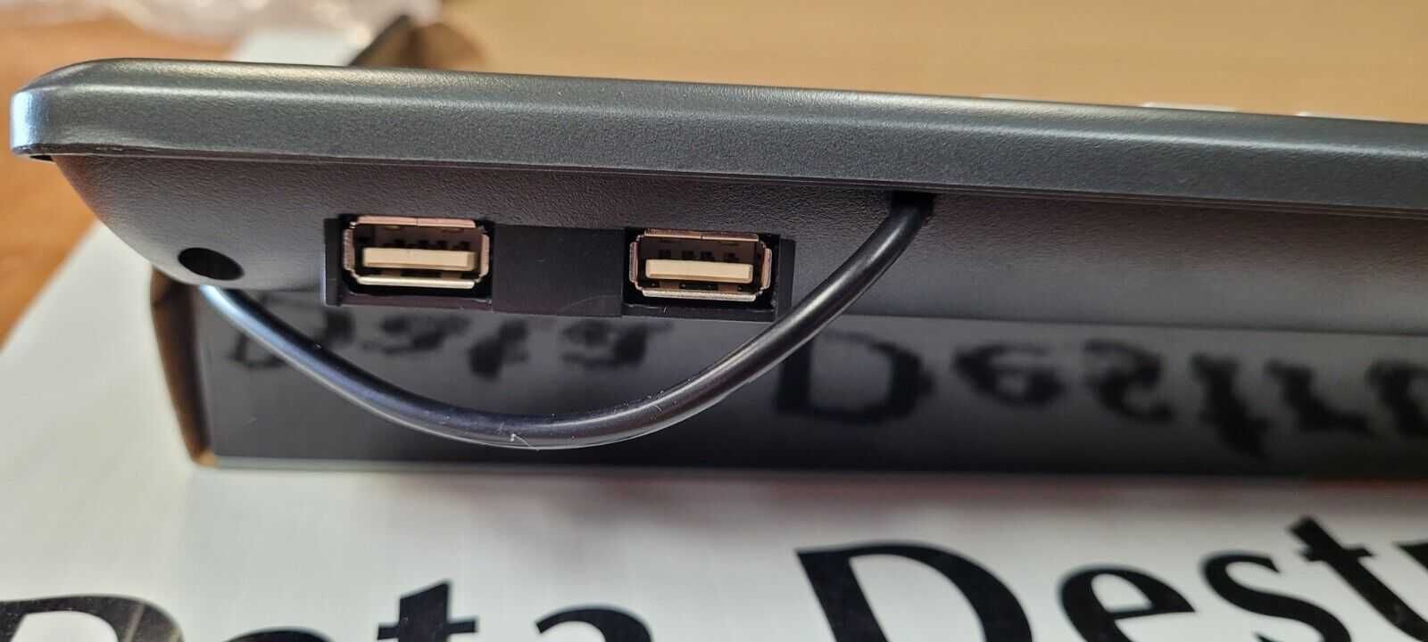 Клавиатура Adesso AKB-131HB с 2 USB порта, с кабел, мултимедийна