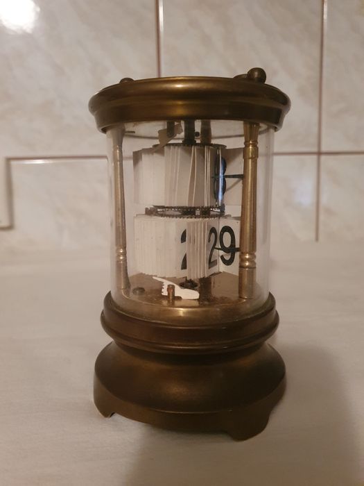 Ceas de Birou tip Calendar