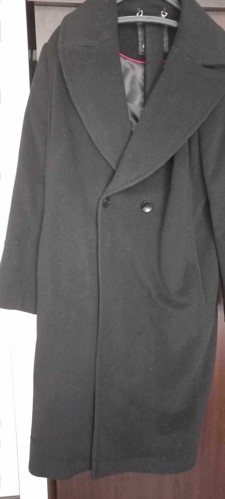 Нови и ползвани палта на Кенсол, размери 48 и 50.