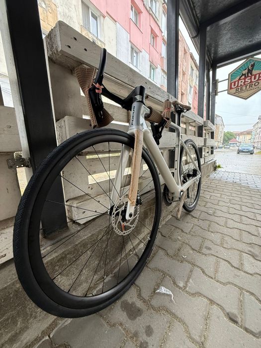 Bicicleta noua Focus Izalco Max 8.7 full carbon
