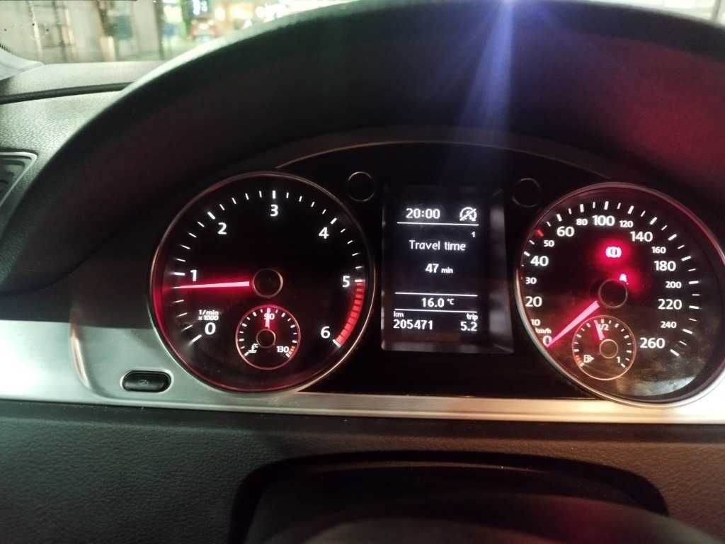 VW Passat 2.0 TDI BlueMotion 2012