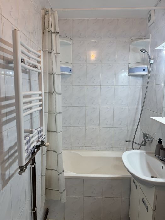 Inchiriez Apartament 2 Camere + Loc de Parcare