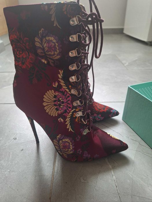 Бутикови ботуши носени само веднъж