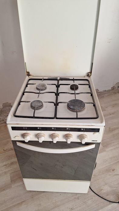 Газовая плита zanussi