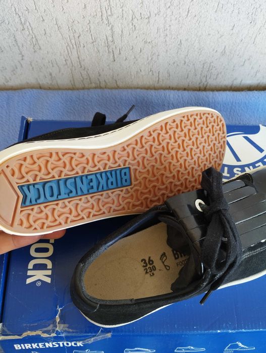 Нови обувки Birkenstock.