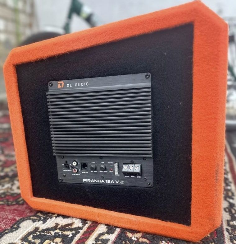Продам сабвуфер DL Audio и усилитель AMP Mass 4.80