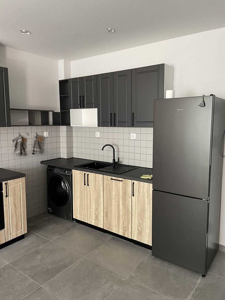 Дава се под наем Двустаен апартамент в Асеновград - 70 кв.м за 459 € - Снимка #4