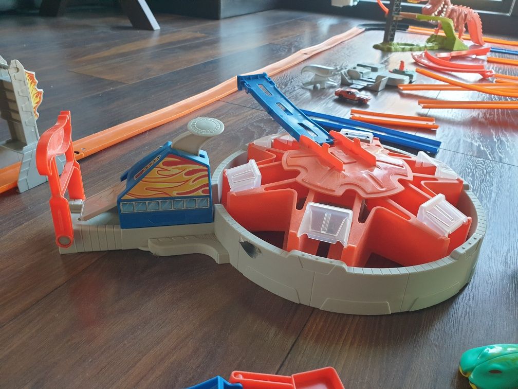 Писти Hot Wheels