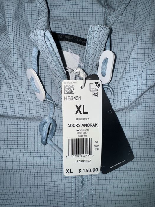 Спортивная одежда от бренда Адидас