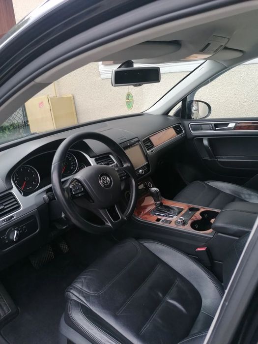 Volkswagen Touareg Se vinde ca sta degeaba.Negociabil, in limita bunului simt.