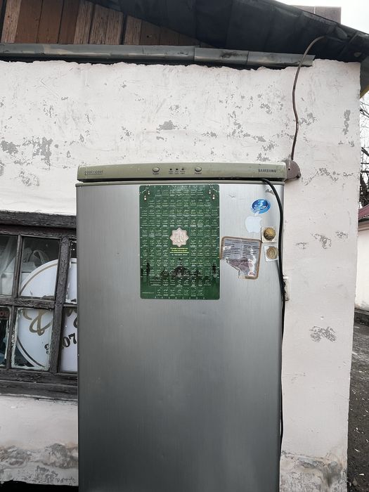 Продам Холодильник Samsung