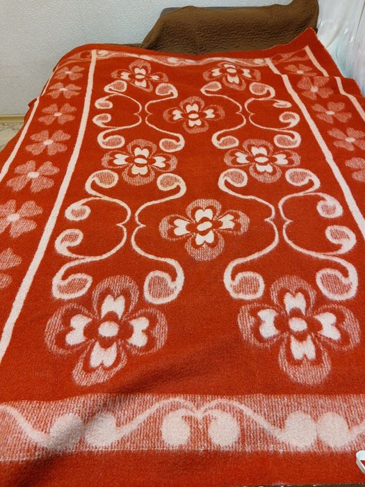 Продам одеяло шерстенное