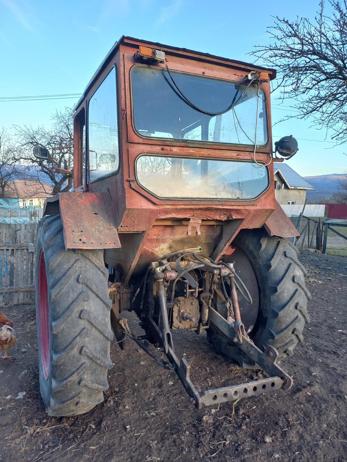 Vând Tractor+Plug+Disc