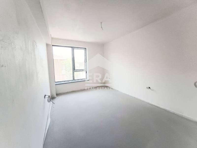 Продава се Тристаен апартамент в Хасково, Училищни - 126 кв.м за 561 €/кв.м - Снимка #3