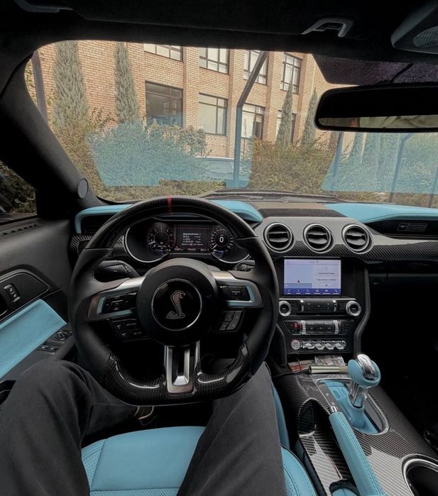 Ford mustang продается