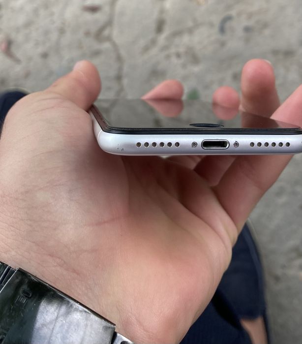 Iphone se 2 128 gb 79 yomkst