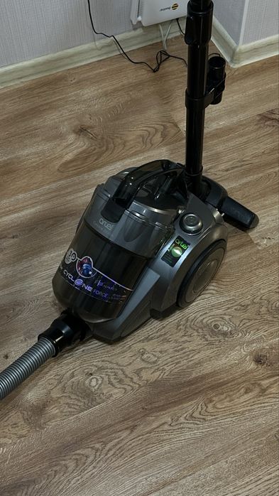 Пылесос Artel Cyclone Force 2000W