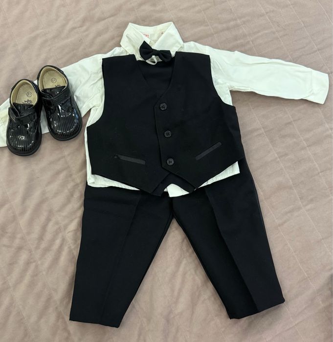 Продам костюм на годик