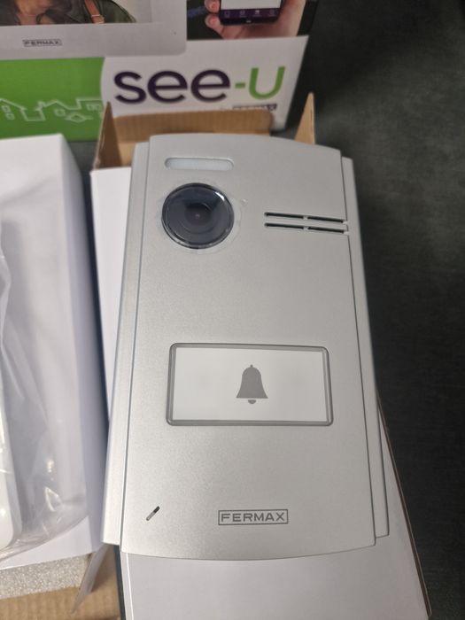 Vand Kit Interfon Video Wifi