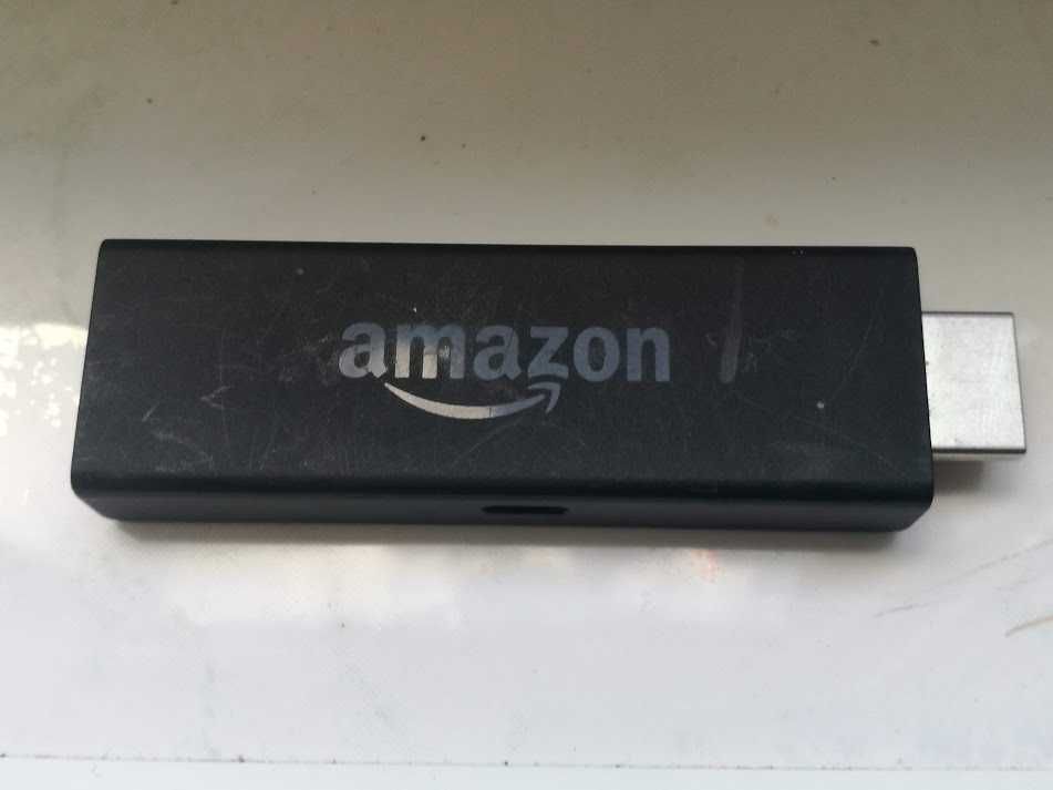 Amazon FireTV стикс модели LY73PR/W87CUN