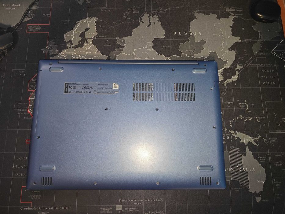 Lenovo Ideapad 330-15IKB cu I5 - 8250U, 250 GB SSD, 8 GB RAM