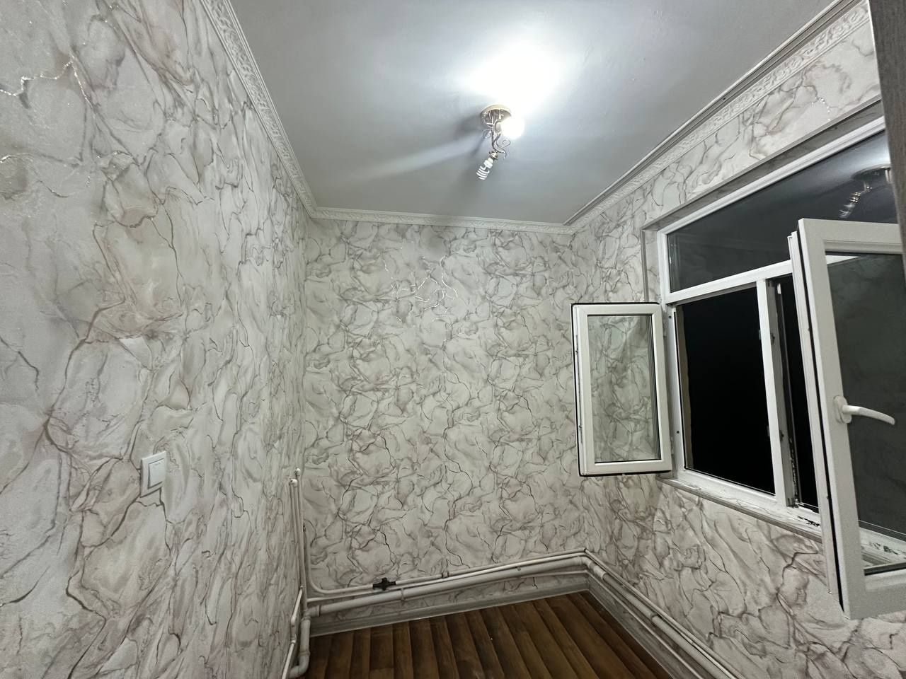 Срочно продаётся 1*2/3/4 квартира Феруза ЭКО базар 40000
