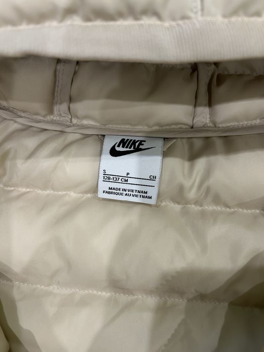 НОВО оригинално зимно яке Nike Хс-С размер