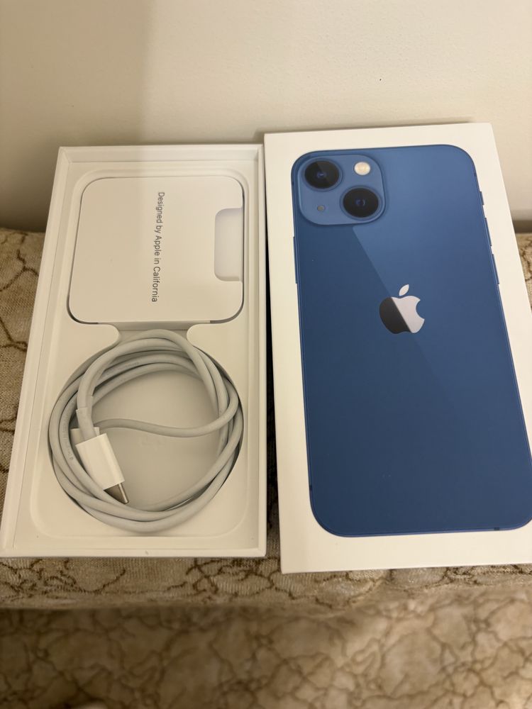 Продавам iPhone 13 mini 128GB в отлично състояние
