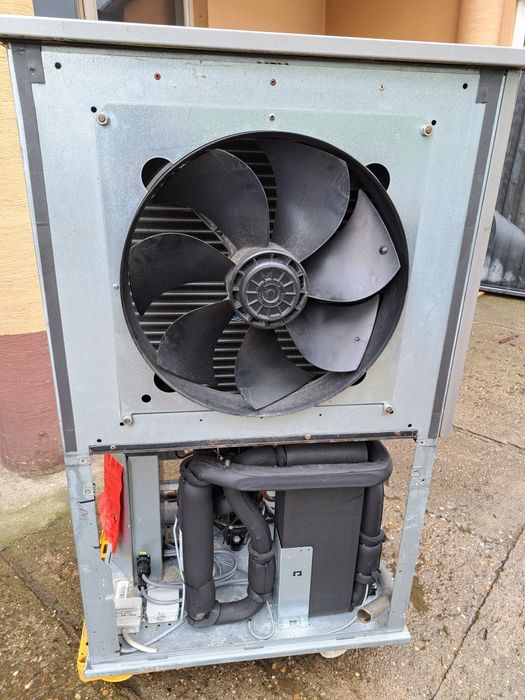 Pompavde căldură aer apa 13 kw