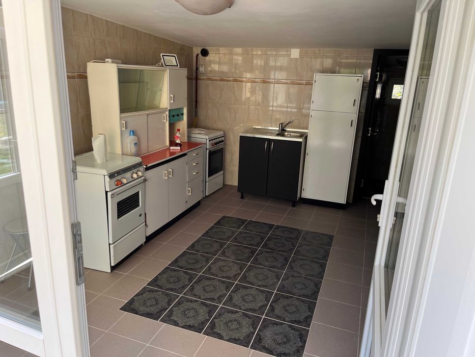 RACARI - Ghergani - casa + teren arabil de vanzare