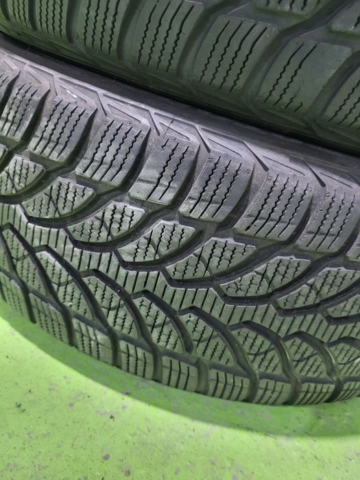 2 бр зимни 205/60/16 Bridgestone